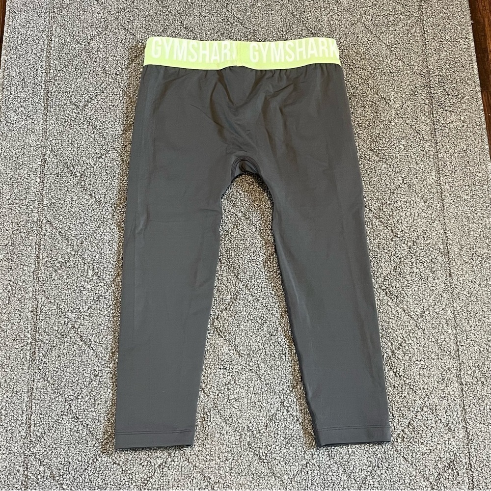 Gymshark Leggings Womens Small Gray Green Cropped Seamless Athletic Yoga Capri